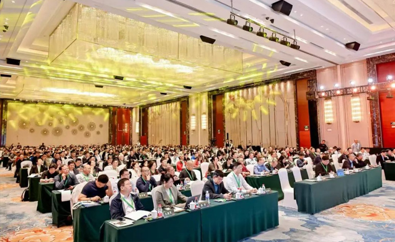 颐和论坛2025—营养创新与健康养殖大会：AG视讯创新嵌入式包被技术破解氧化锌减量困局